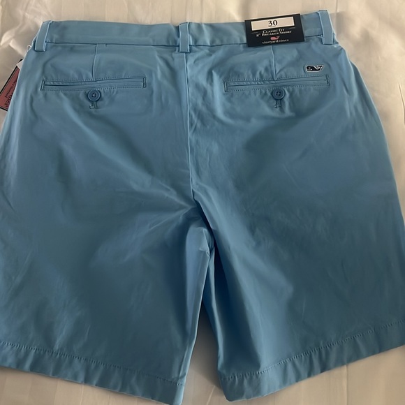 Vineyard Vines 8” performance shorts - Picture 4 of 4